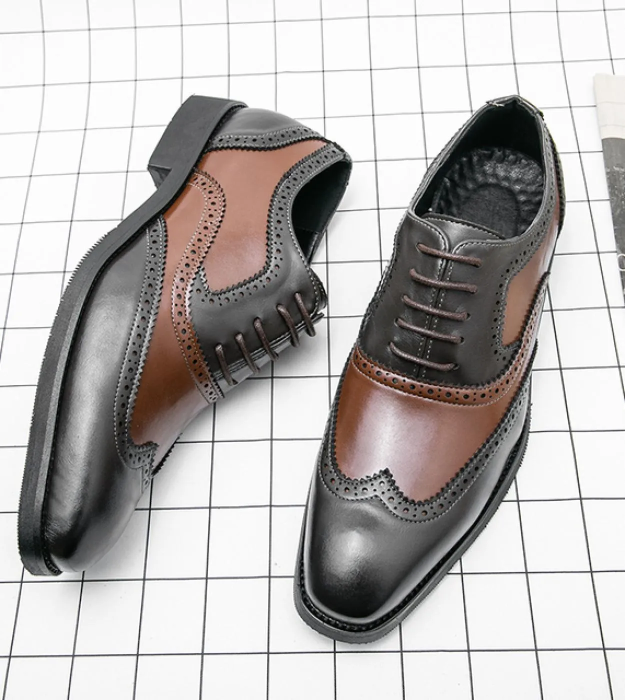 Scarpe Oxford classiche di alta qualità a punta alla moda Scarpe stringate da uomo Stile a punta Mocassino di lusso Pelle di lus