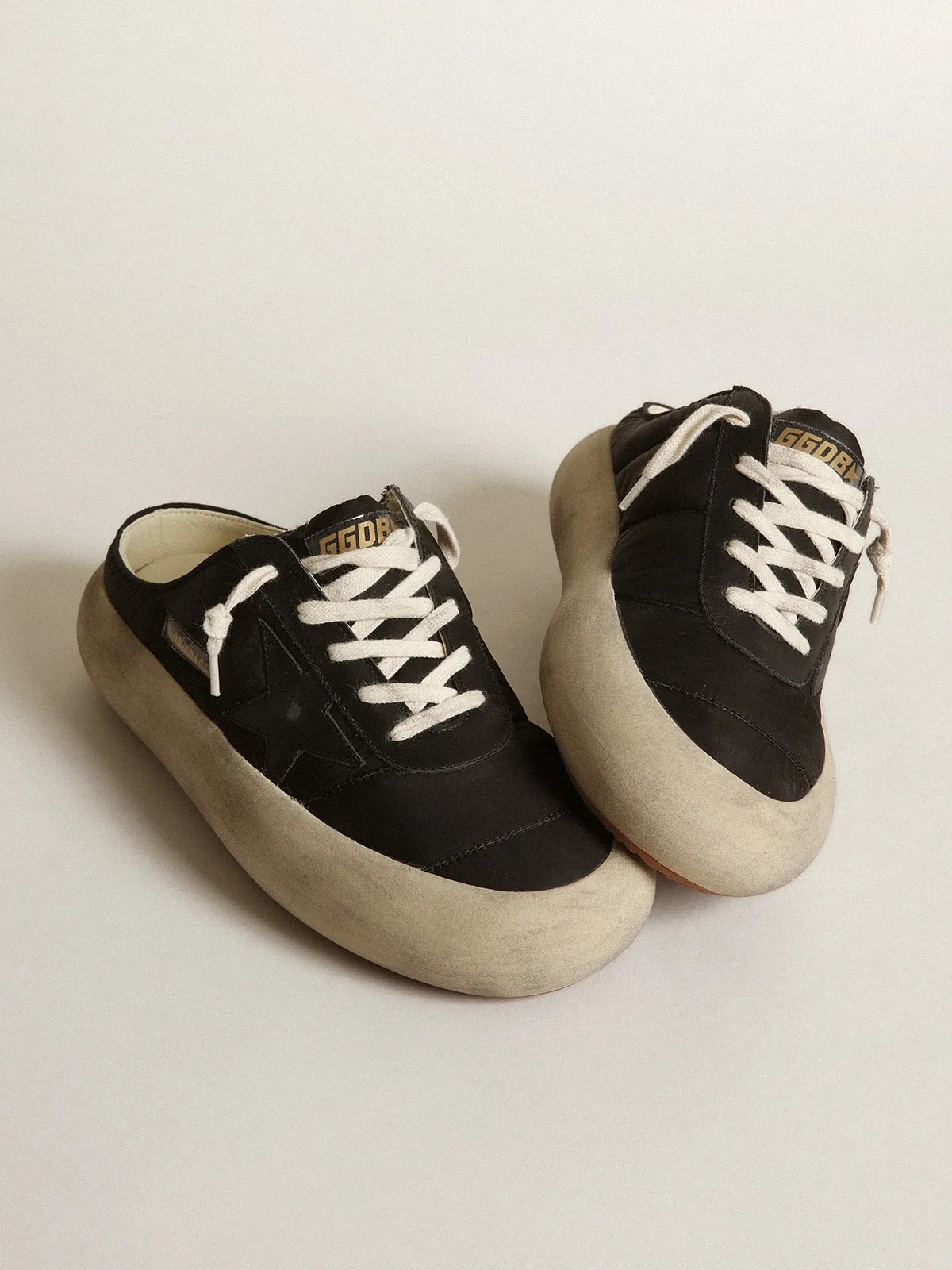 Space-Star Sabot Donna con stella in pelle e fodera in shearling